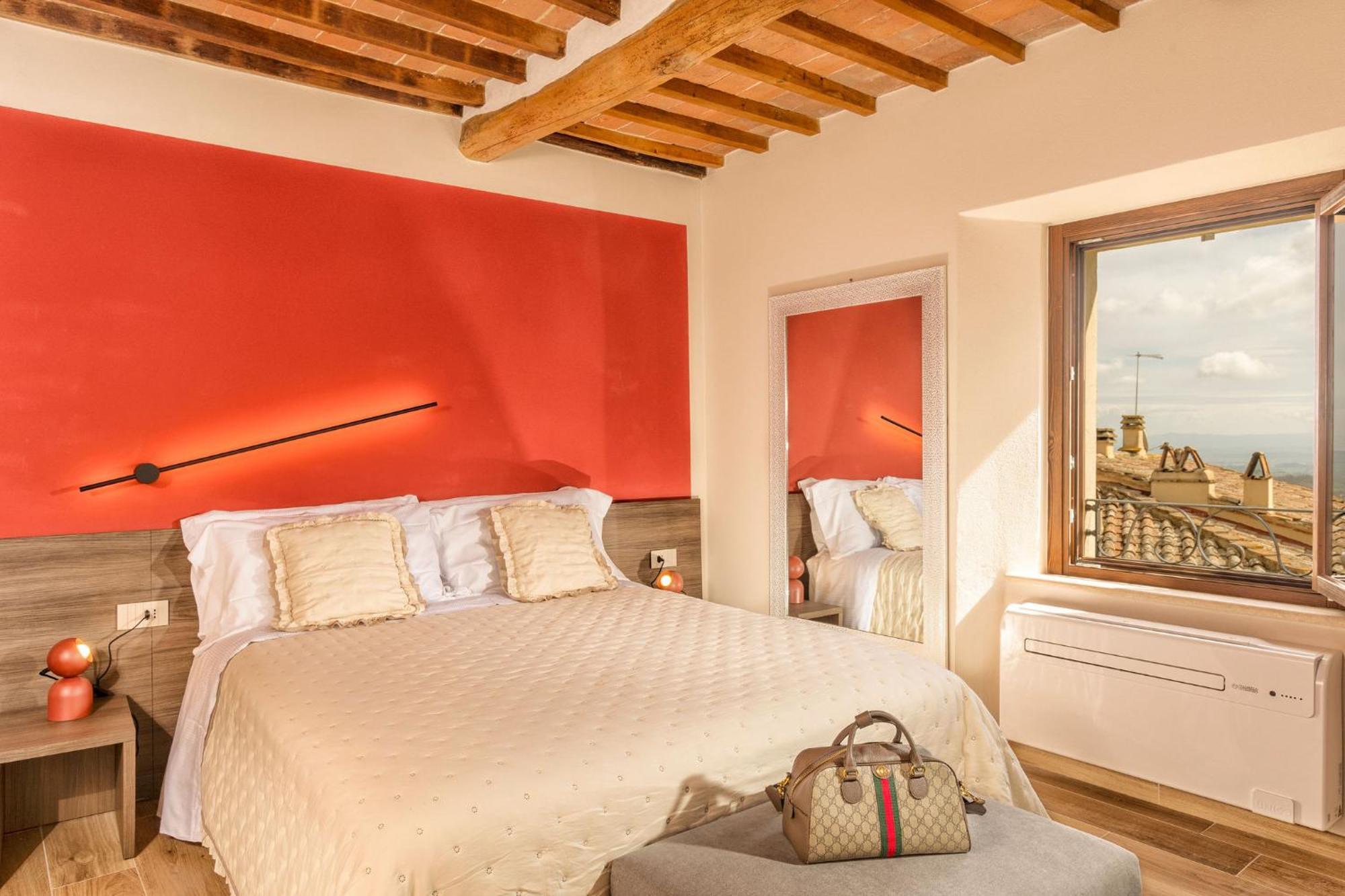 Palazzo Falcinelli Luxury Room In Montepulciano Center With Air Conditioning And Elevator Dış mekan fotoğraf