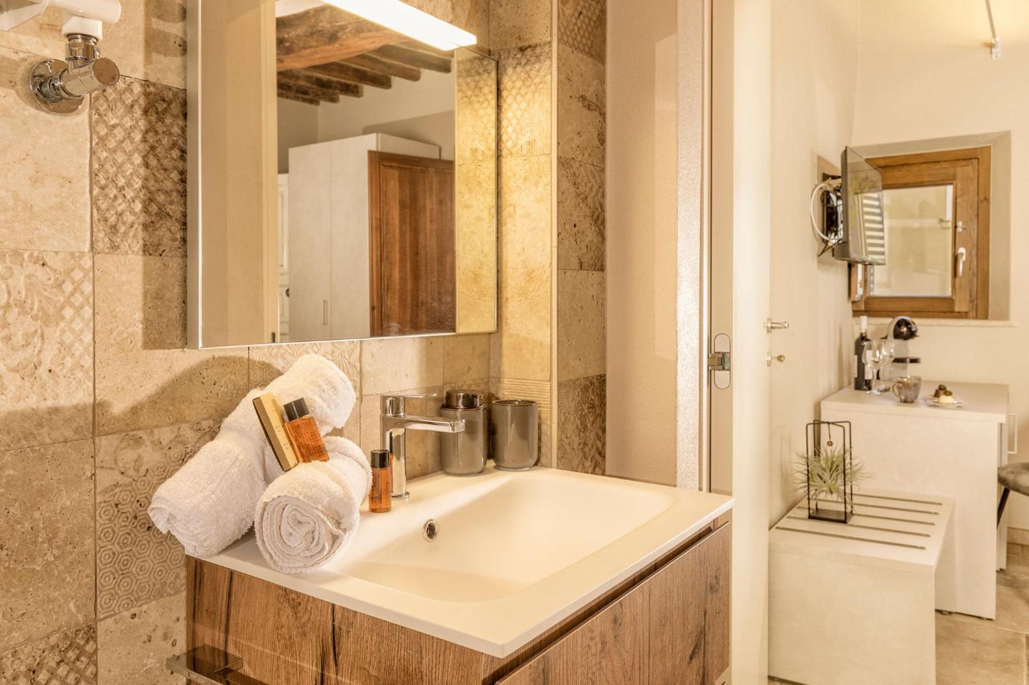 Palazzo Falcinelli Luxury Room In Montepulciano Center With Air Conditioning And Elevator Dış mekan fotoğraf