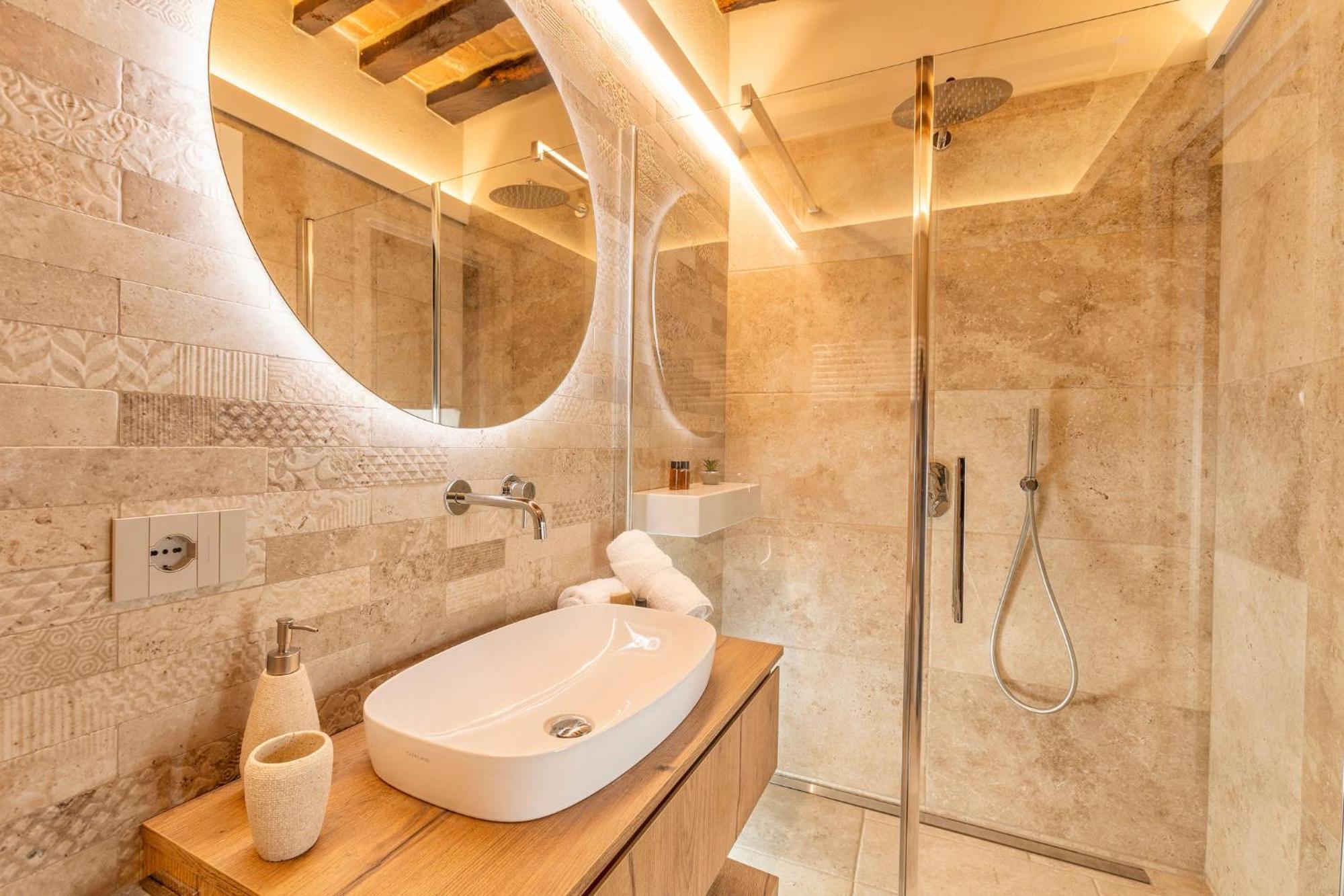 Palazzo Falcinelli Luxury Room In Montepulciano Center With Air Conditioning And Elevator Dış mekan fotoğraf