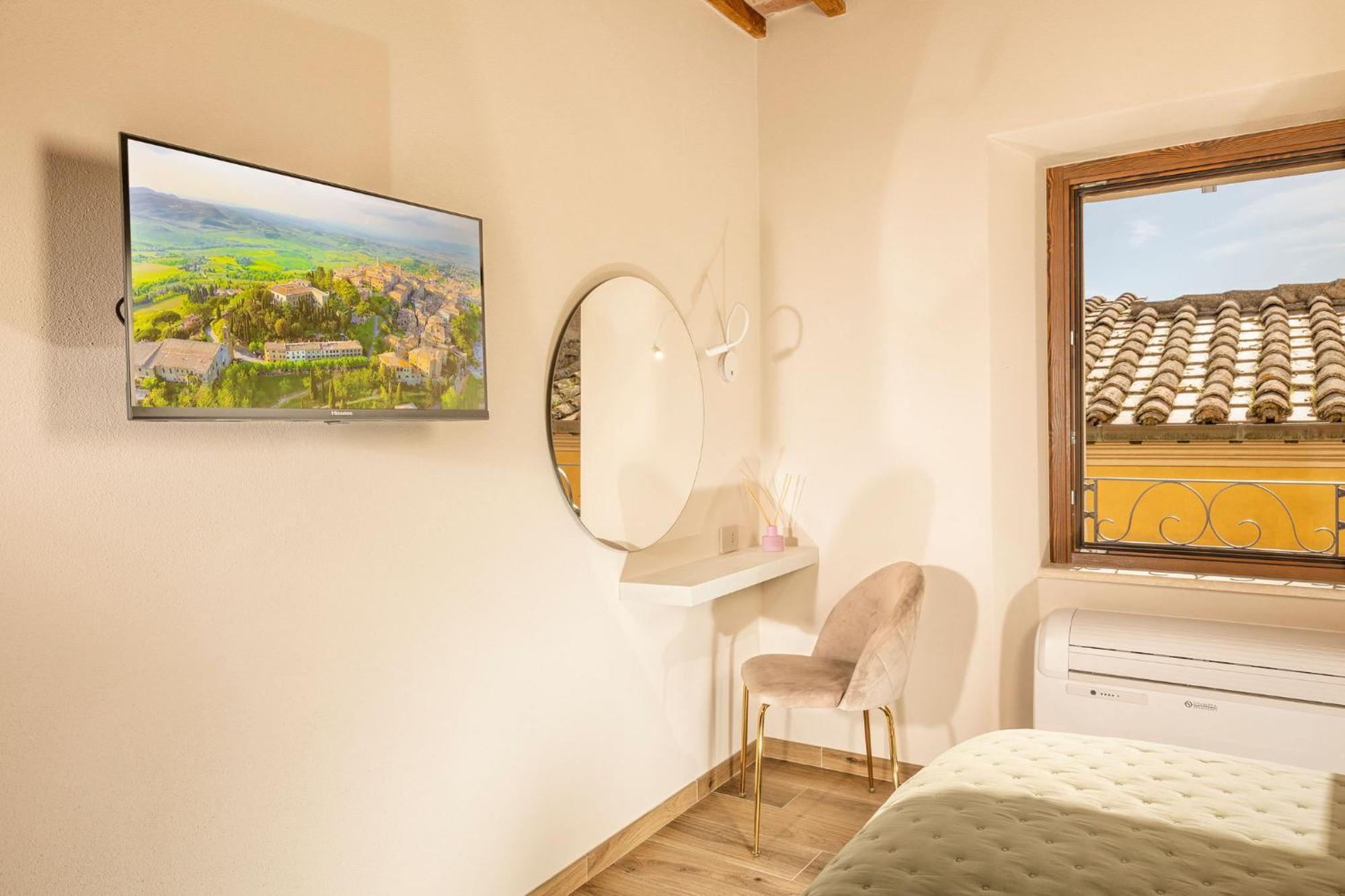 Palazzo Falcinelli Luxury Room In Montepulciano Center With Air Conditioning And Elevator Dış mekan fotoğraf