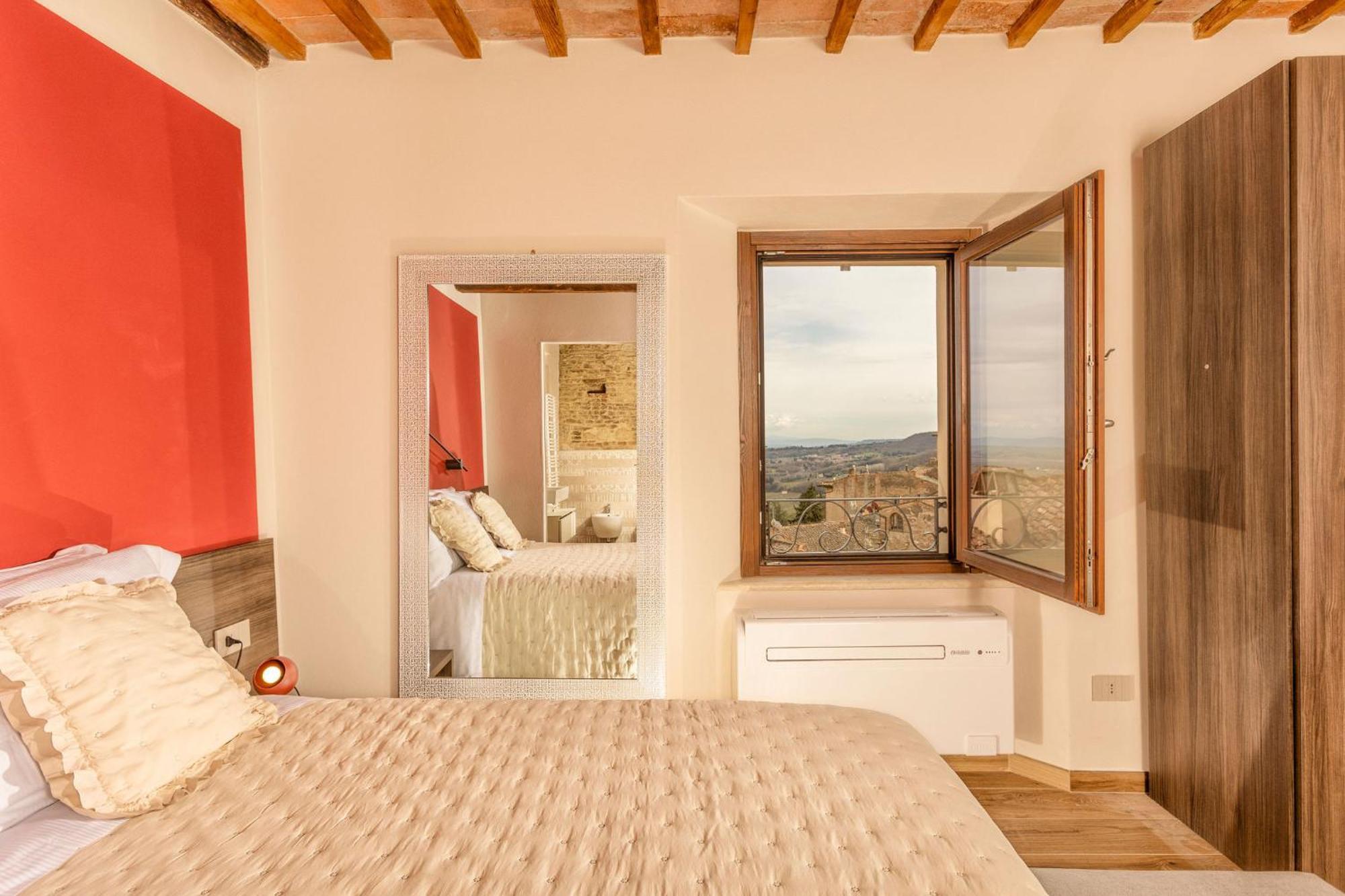 Palazzo Falcinelli Luxury Room In Montepulciano Center With Air Conditioning And Elevator Dış mekan fotoğraf