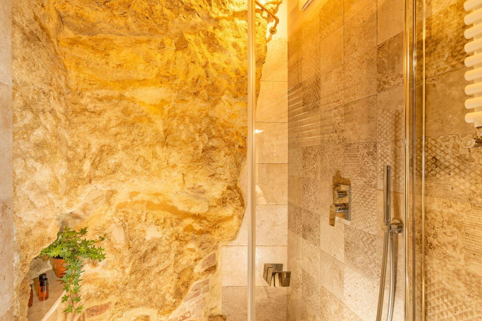 Palazzo Falcinelli Luxury Room In Montepulciano Center With Air Conditioning And Elevator Dış mekan fotoğraf